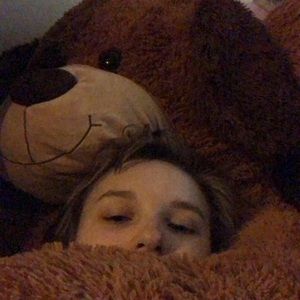 Meet your Posher, Caitlin